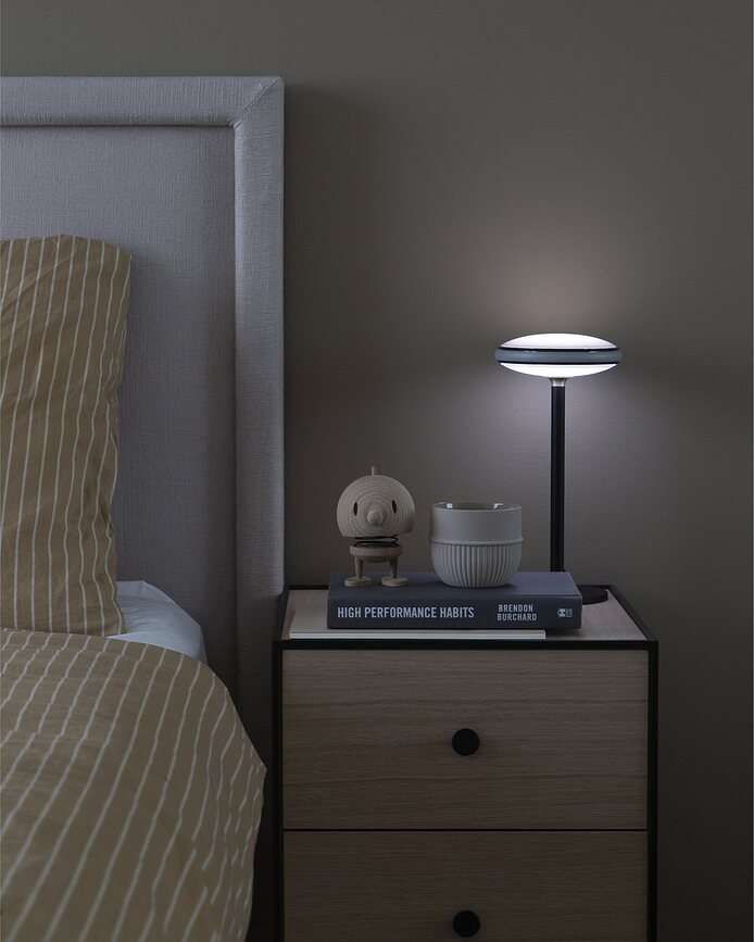 Classic Bumble S Figurine, en chêne brut