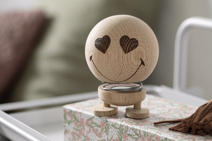 Smiley Love Φιγούρα, M, δρυς