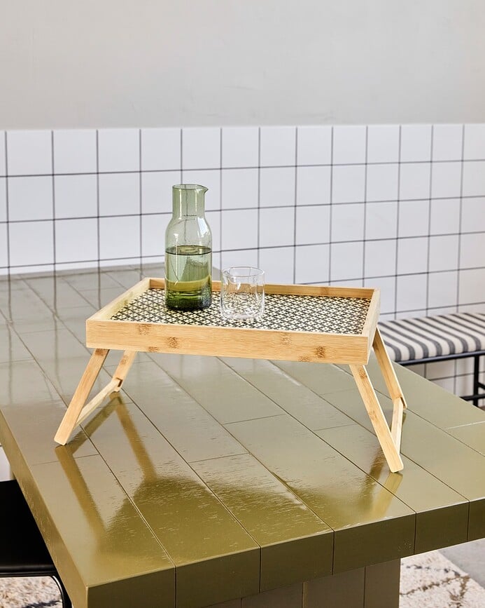 Bandeja de desayuno con patas HDTray