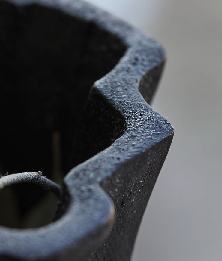 Buddy Vase, en laiton bronzé