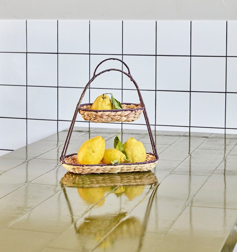 Frutero de doble nivel HDTray, con asa, beige