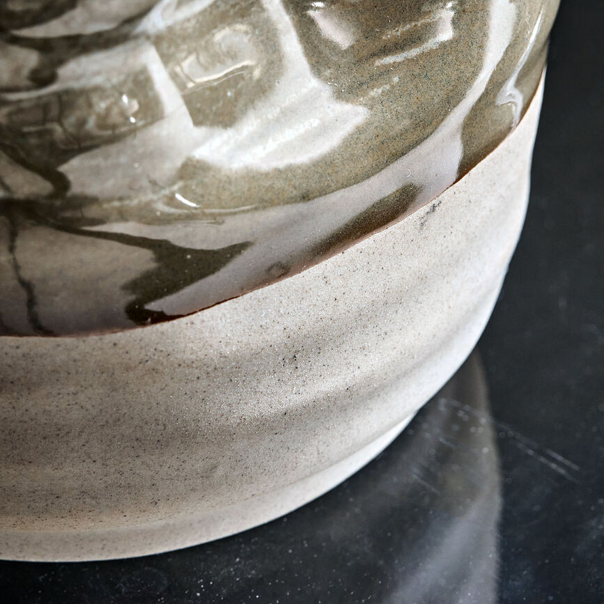 Happy Cache-pot, kaki