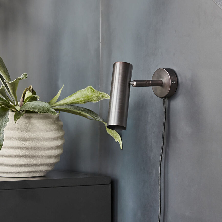 Norm Zidna Svjetiljka crna