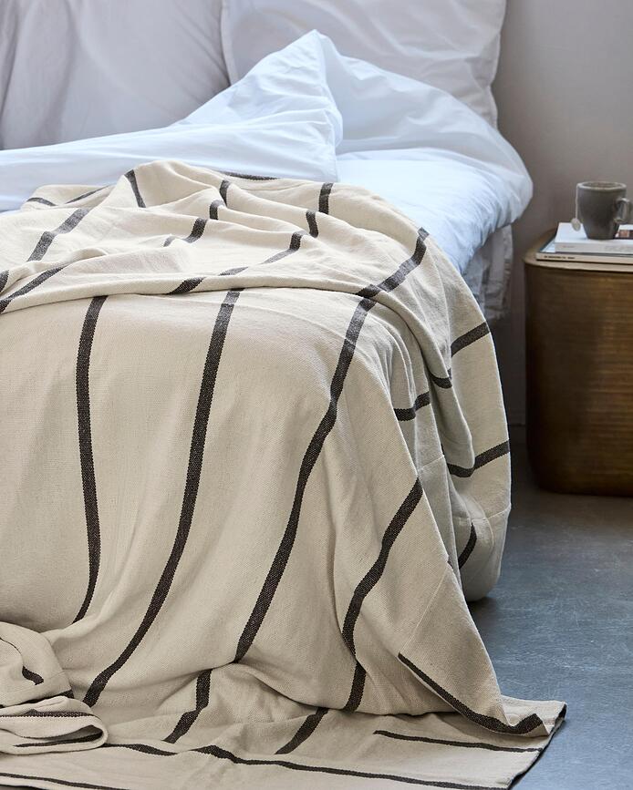 Nula Couvre-lit 250 x 250 cm, brun foncé