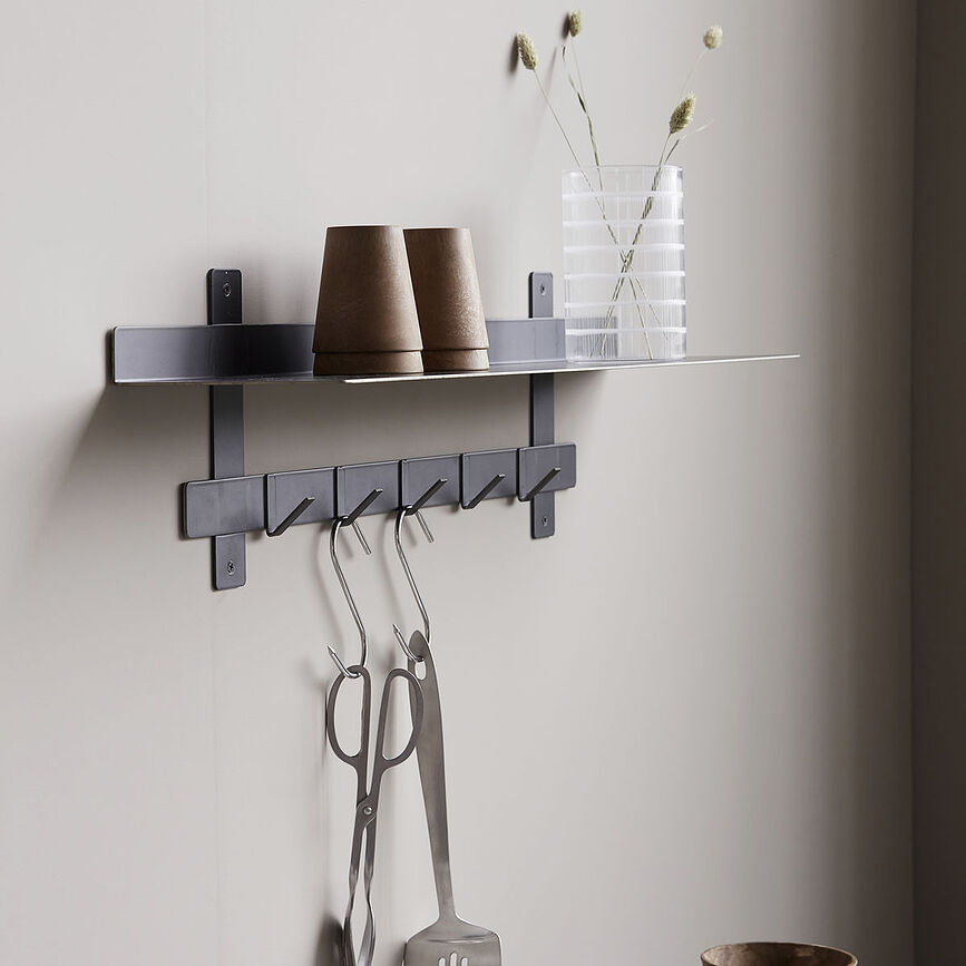 Perchero de pared con estante de acero Tag