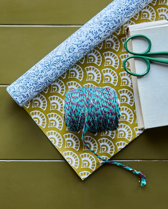 Ribbon Okrasna vrvica, rdeča