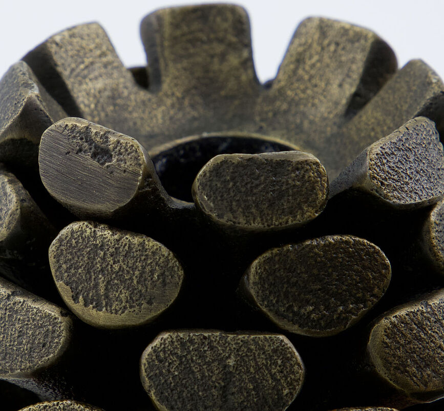 Svečnik Pine Cone, za klasično svečo, antična medenina