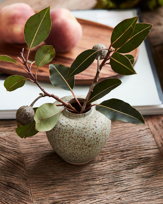 Tino Vaza, 9 cm, siva