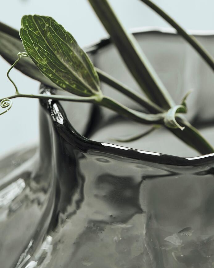 Turn Vase 18,5 cm, fumé