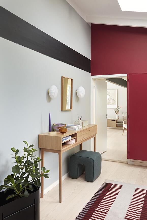 Aplique de pared de cristal opalino Hübsch, 25 cm, con base dorada