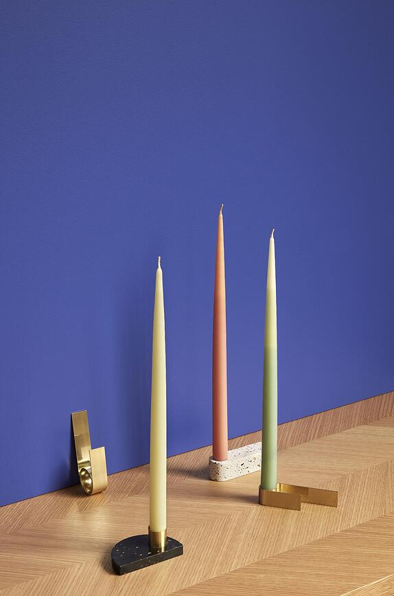 Candelabro de latón Hübsch, 12 cm, para vela clásica