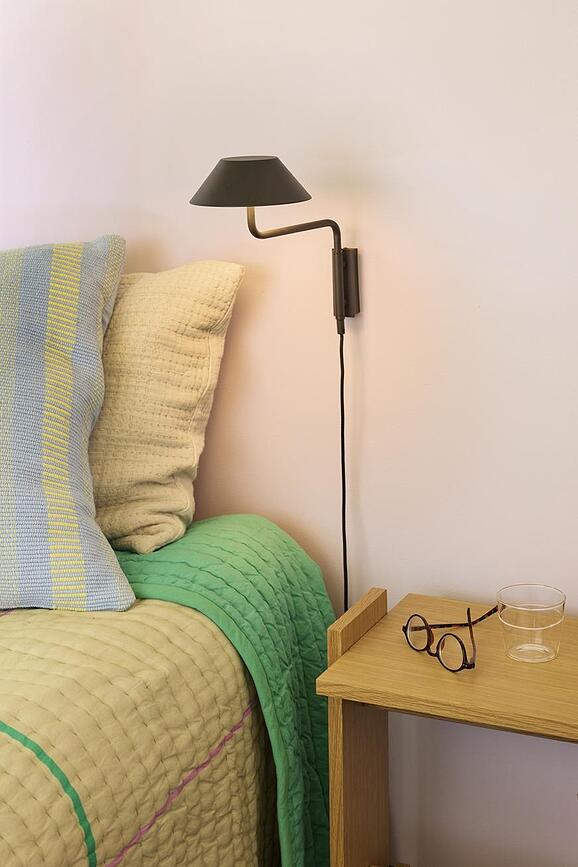 Cover Zidna Lampa crna