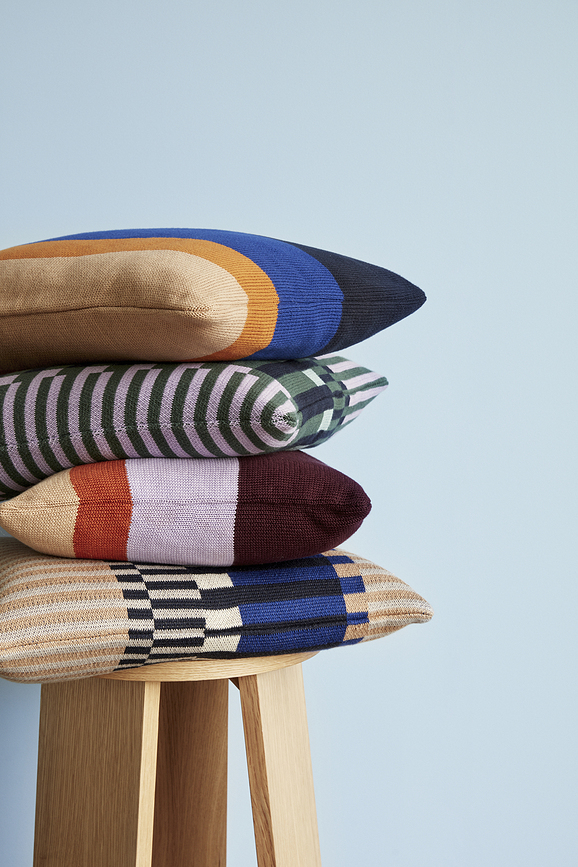 Hübsch Jastuk 40 x 60 cm prugasti plavo-crno-žuti