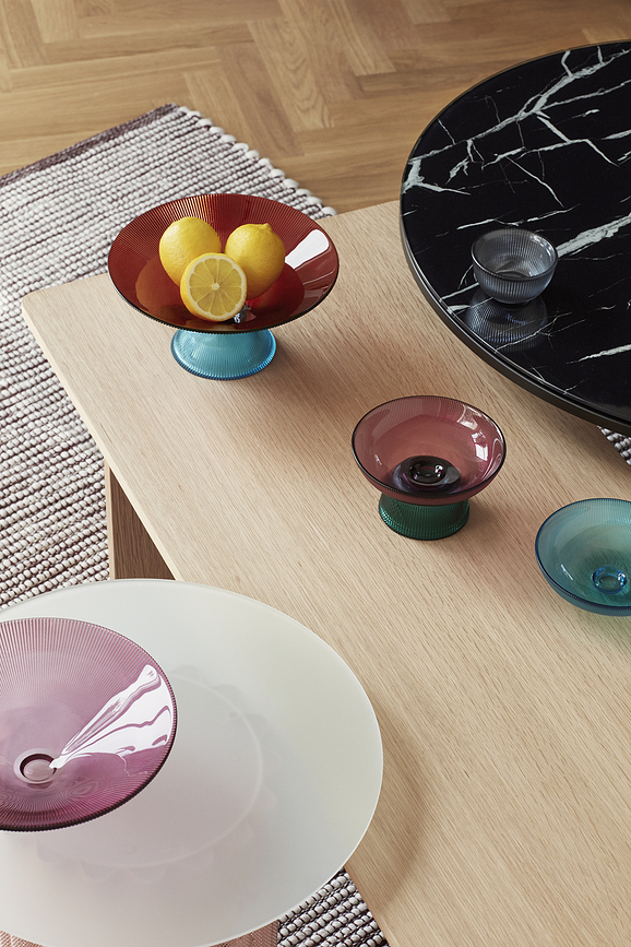 Hübsch Skleda na nogi, roza-siva, steklena