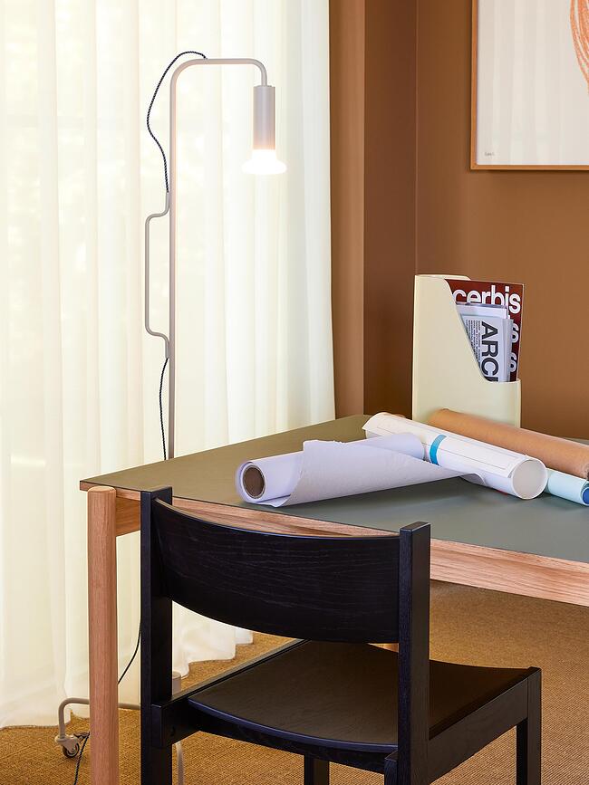 Ido Talna svetilka, svetlo siva