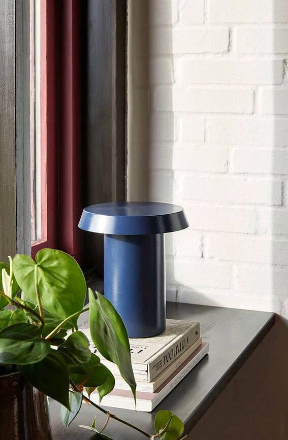 Lámpara de mesa Keen, azul oscuro