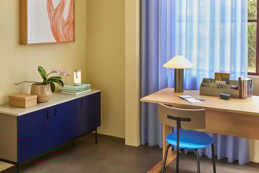 Lámpara de Mesa Orbit, verde oscuro