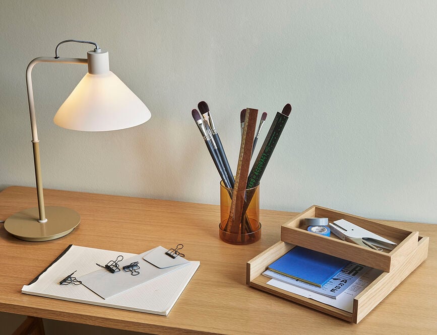 Lámpara de Mesa Spot, petróleo