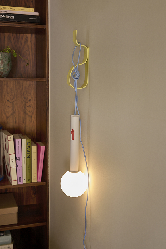 Nami Kuka zidna plava