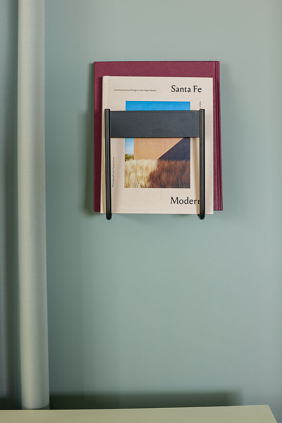 Revistero de pared InBetween, negro