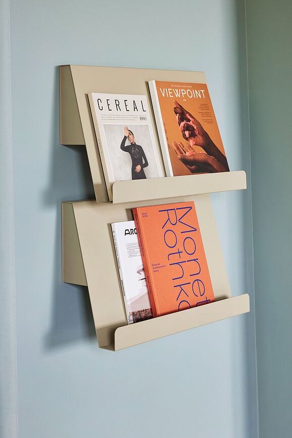 Revistero de pared Slope, color arena