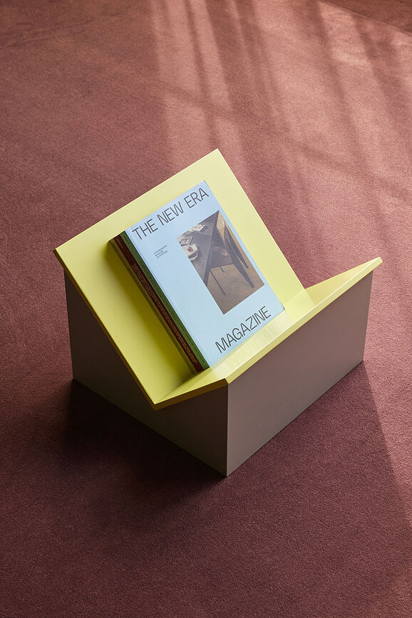 Tick Stalak za časopise