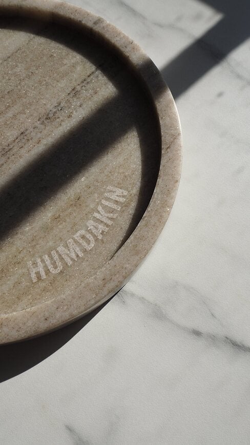 Bandeja de mármol Humdakin, 22 cm, beige