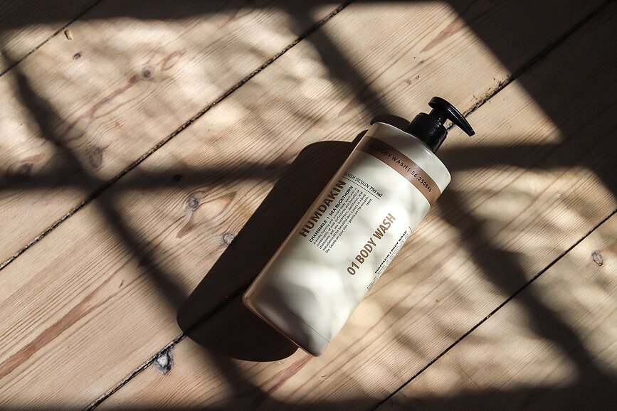 Humdakin Gel za prhanje z kamilico in rakitovcem, 30 ml