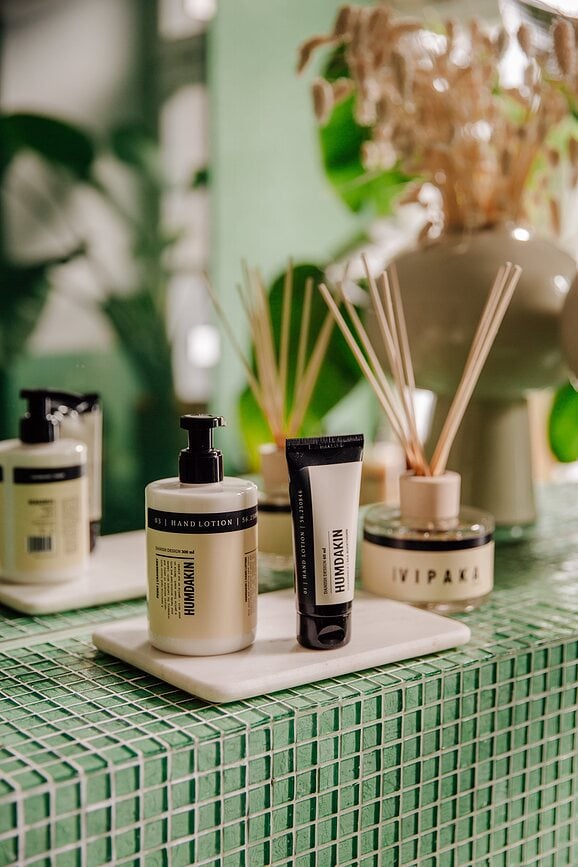 Humdakin Krema za Ruke s kamilicom i pasjim trnom 300 ml