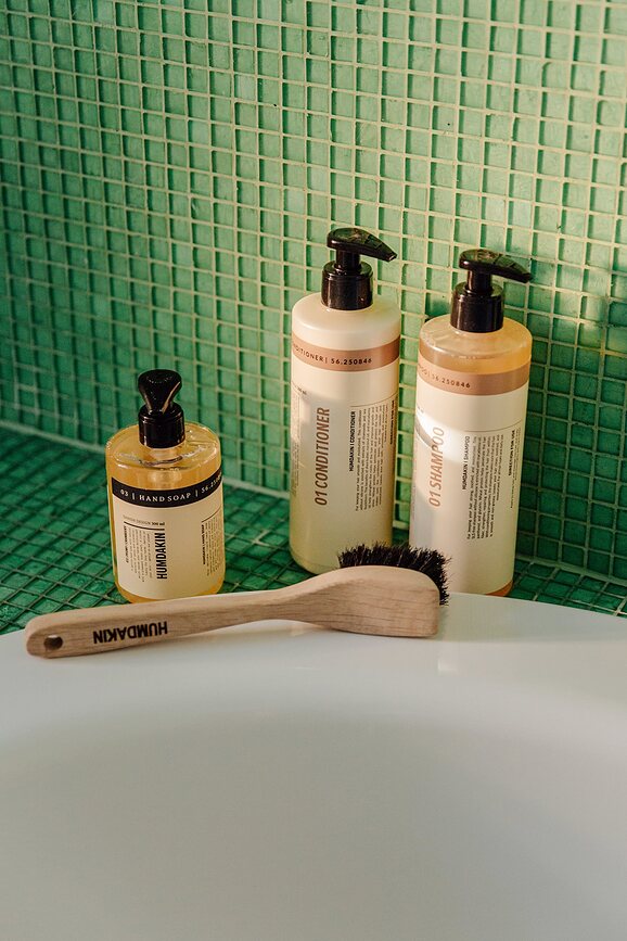 Humdakin Milo za roke, ognjič in žajbelj, 300 ml