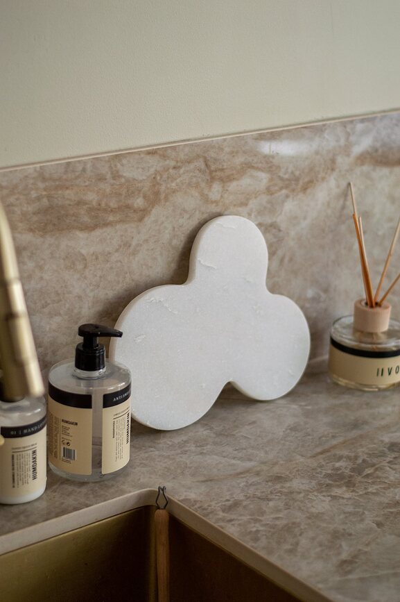 Humdakin Skagen Marble Pladanj dekorativni prirodni mramor