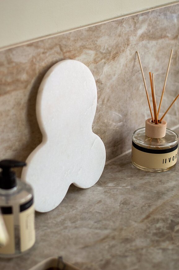 Humdakin Skagen Marble Pladanj dekorativni prirodni mramor