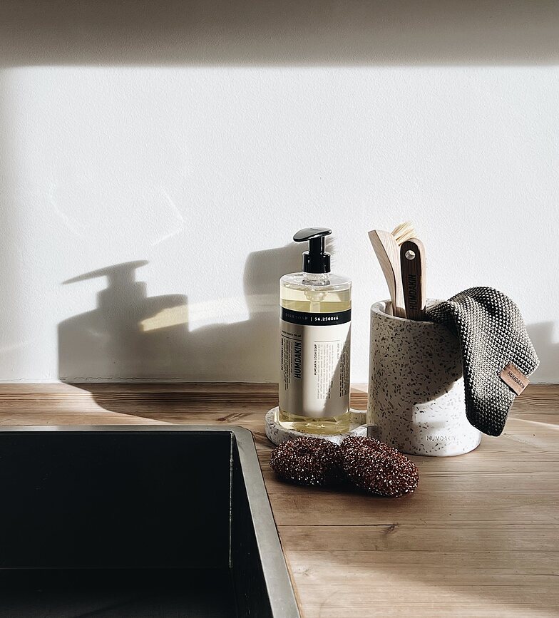 Humdakin Terrazzo Organizator za pomivalno korito, majhen, bež