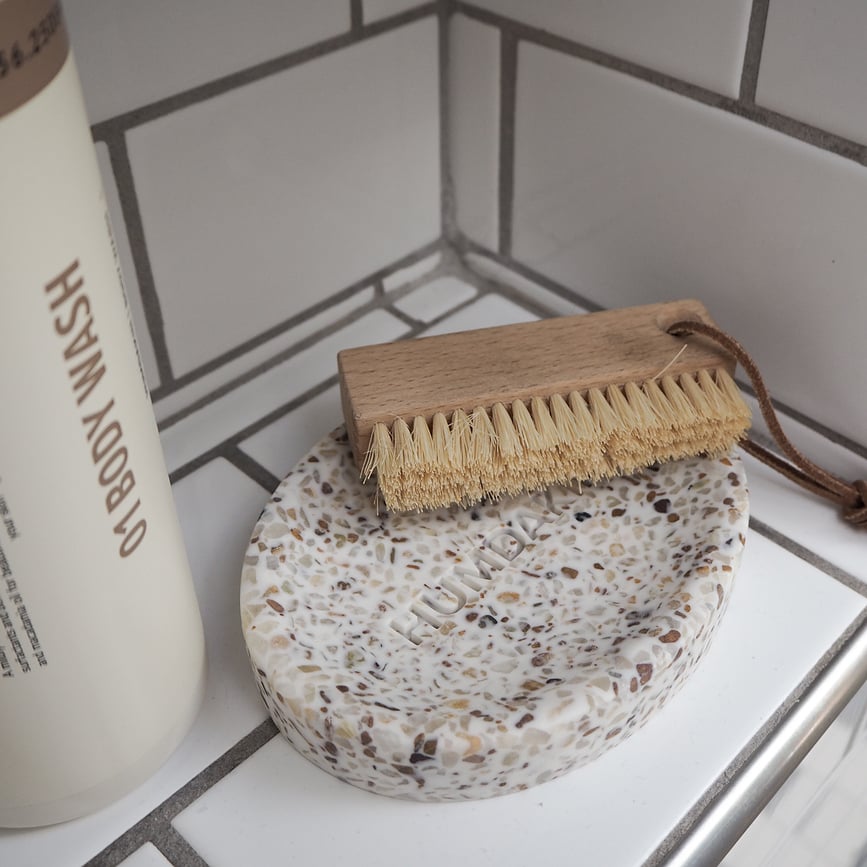 Jabonera de terrazo Humdakin, beige