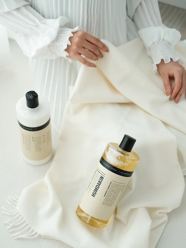 Suavizante para ropa Humdakin, Semilla de algodón y Rosa silvestre, 1000 ml