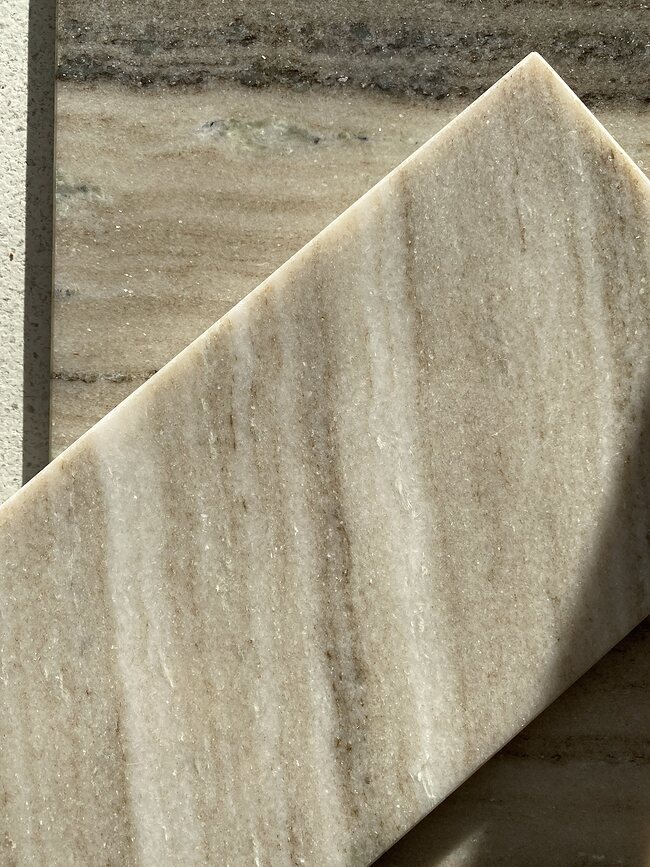 Tabla de servir de mármol Humdakin Kerteminde, 14 x 45 cm, marrón