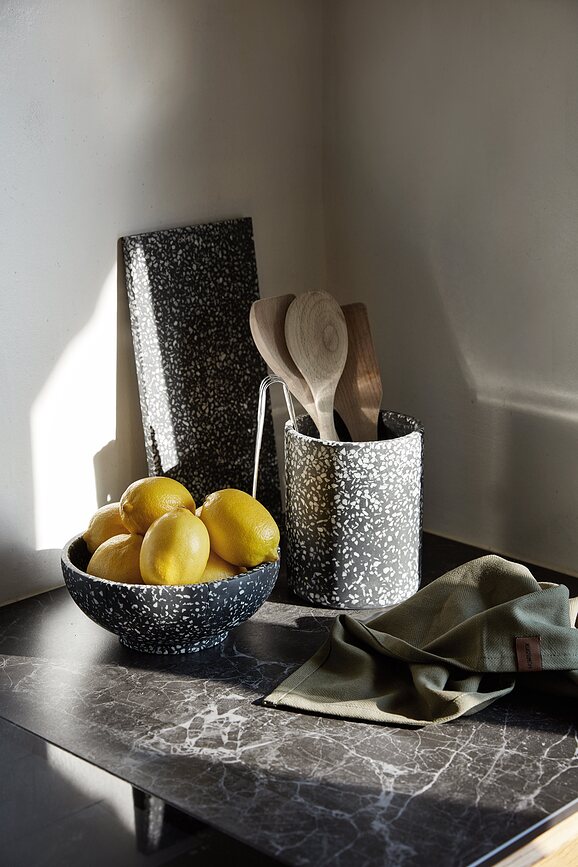 Подставка для украшений Humdakin Venice Terrazzo, прямоугольная, камень, 33,2×16,7 см, чёрная — фото 4