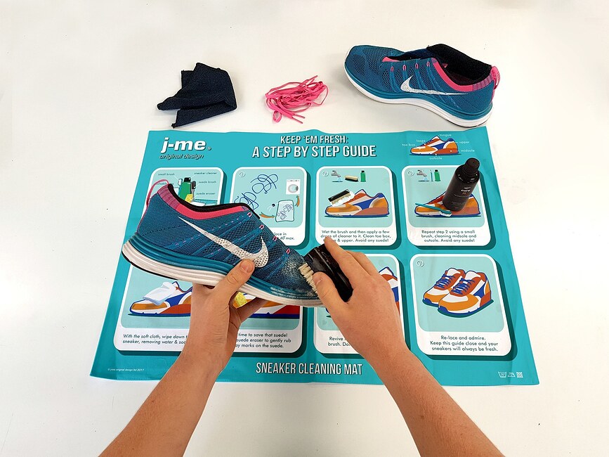 J-Me Sneaker cleaning kit with mat