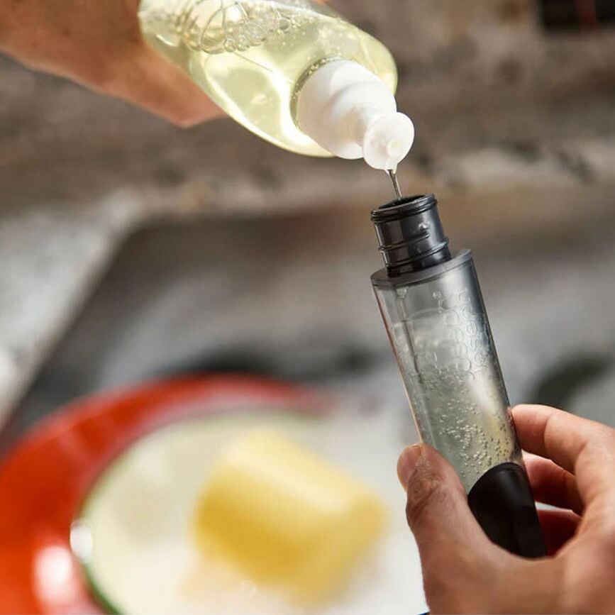 Brosse vaisselle avec distributeur SinkTech, grise