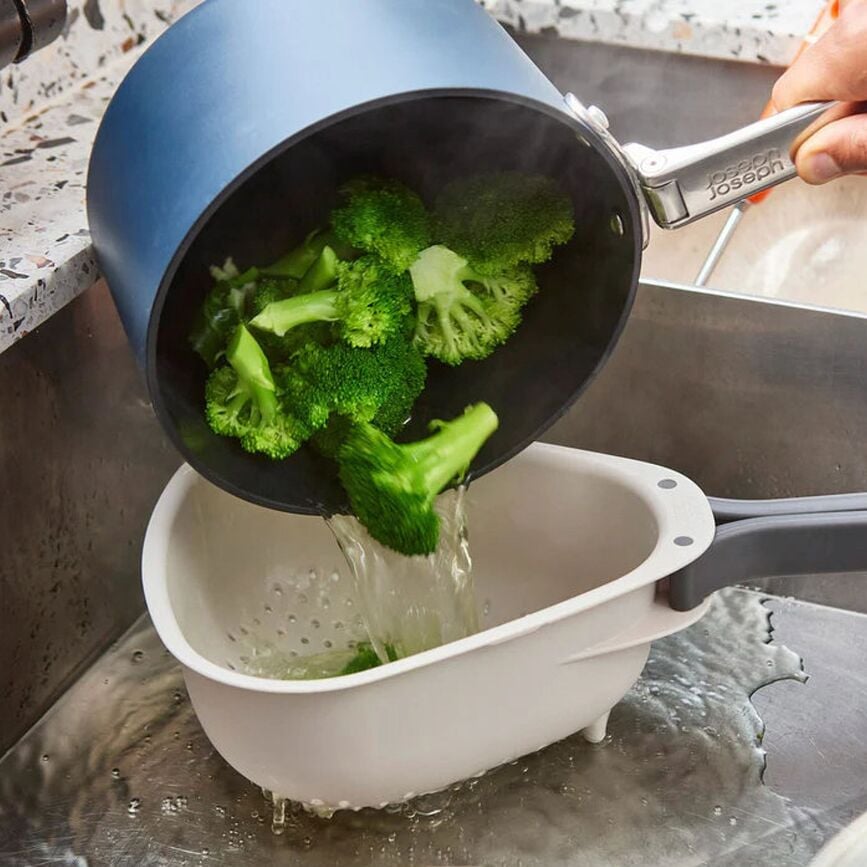 Colador con asa plegable Droplet mini, gris