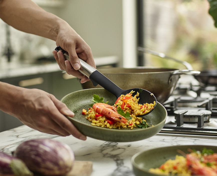 Elevate Kuhinjska žlica, črno-srebrna