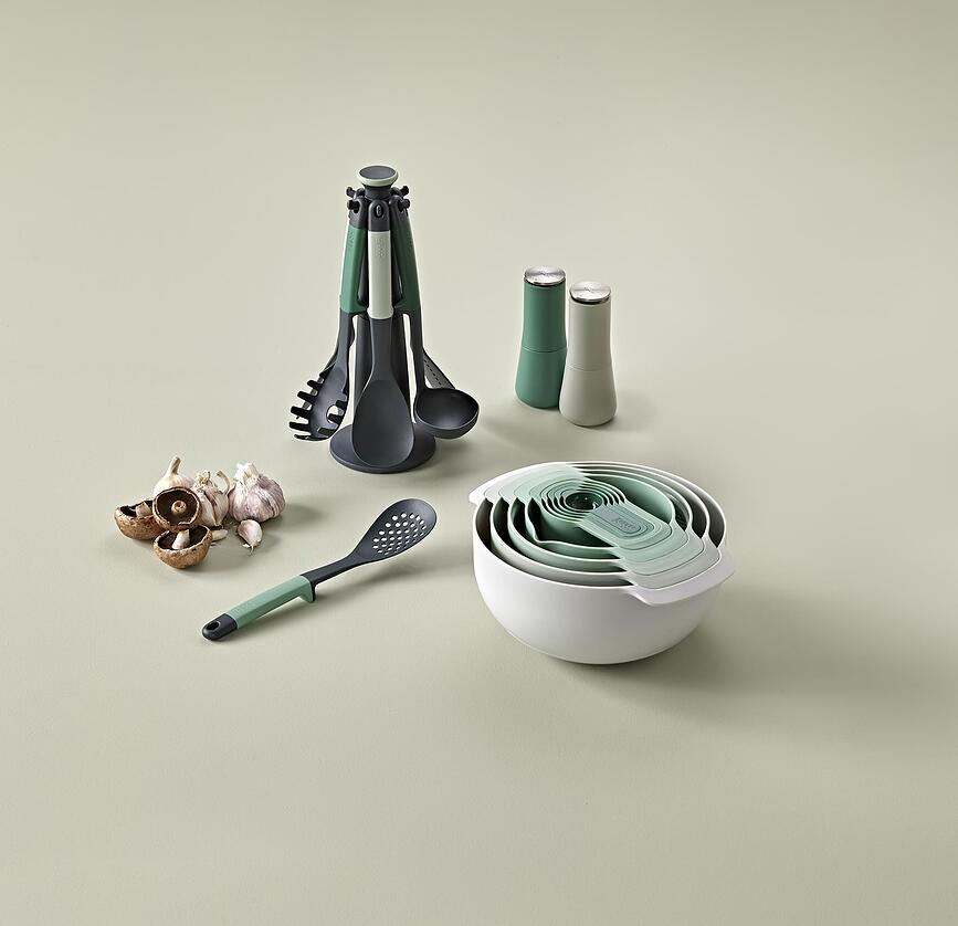 Set de Cuencos y Medidores Nest 9 Plus, verde salvia, 9 piezas