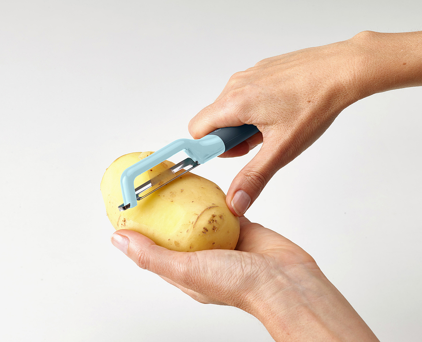 Pelador giratorio Duo, negro y azul