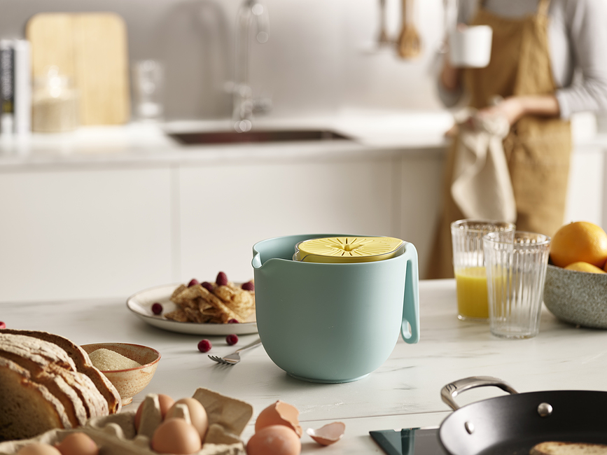 Set de Boles de Cocina Nest Trio, con taza medidora y exprimidor de cítricos, Set de 3 piezas