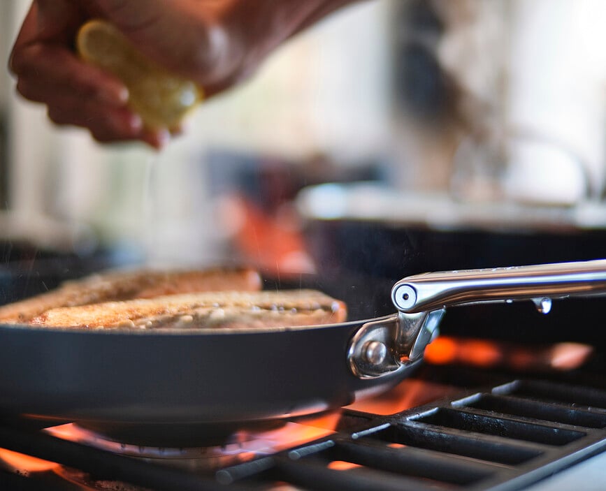 Space Set Tava sa zaštitnim podlogama 24 cm 28 cm plave Set od 3 dijela