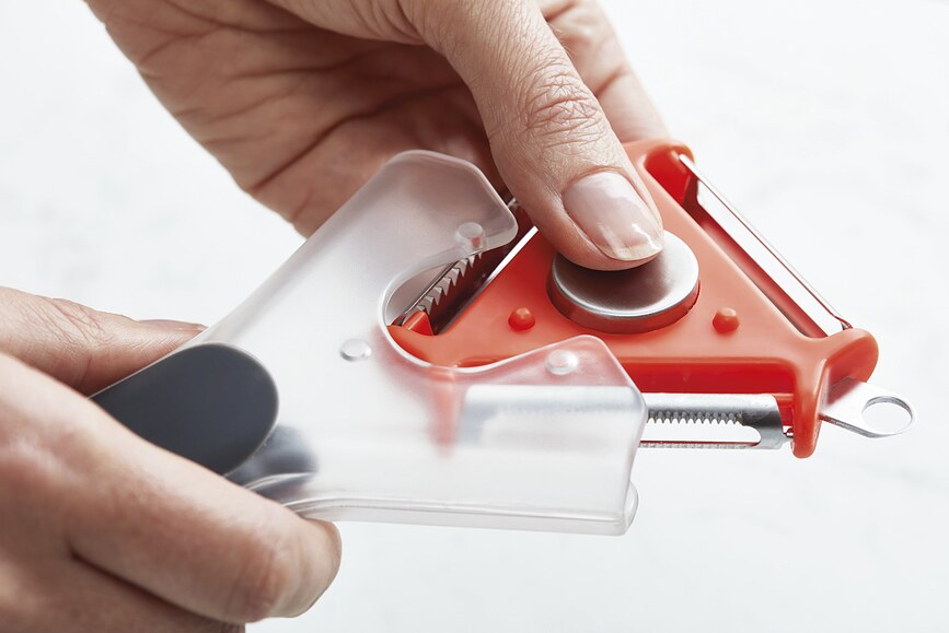 Tri-Peeler Three-blade peeler