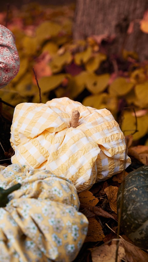 Bæk & Bølge Posteljnina, 140 x 220 cm, rumena, z blazino 60 x 63 cm