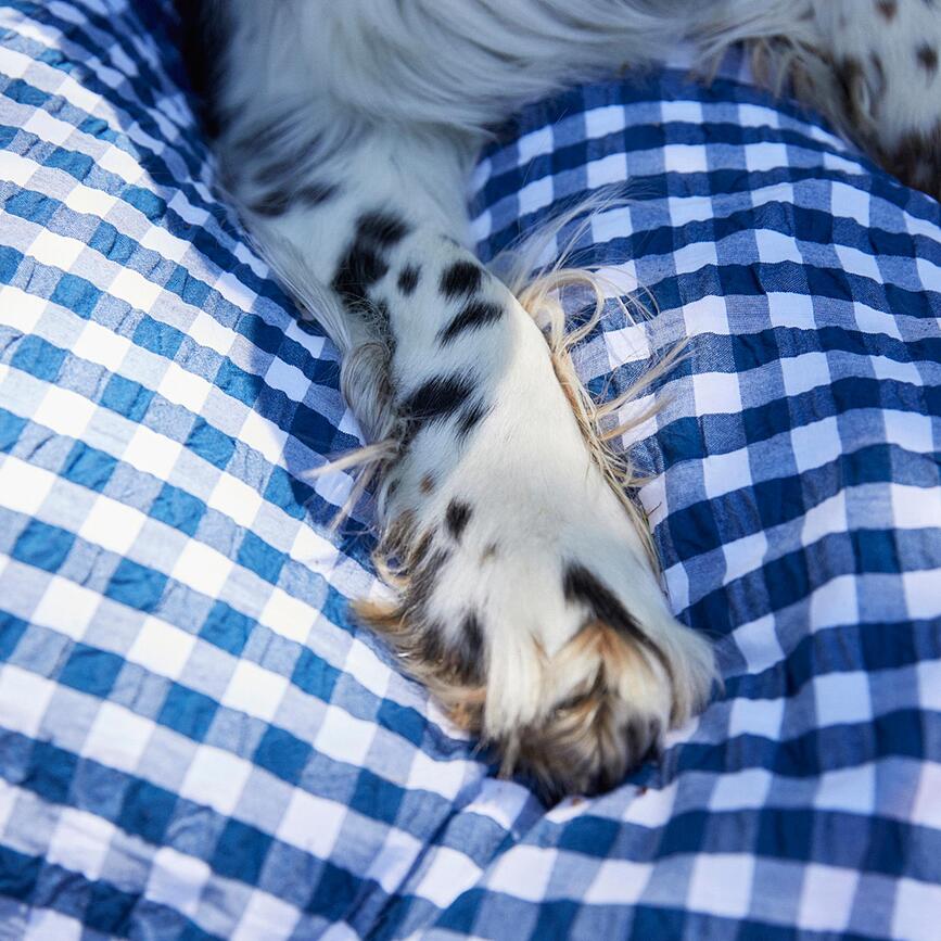 Bæk & Bølge Posteljnina, 140 x 200 cm, temno modra, z blazino 60 x 63 cm