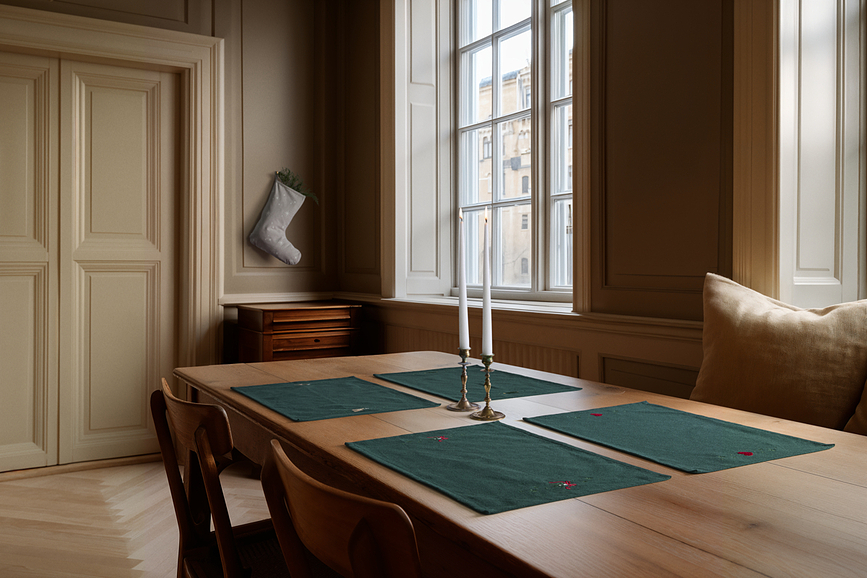 Christmas Fable Σουπλά με σχέδιο γκι, 43 x 30 cm, σκούρο πράσινο