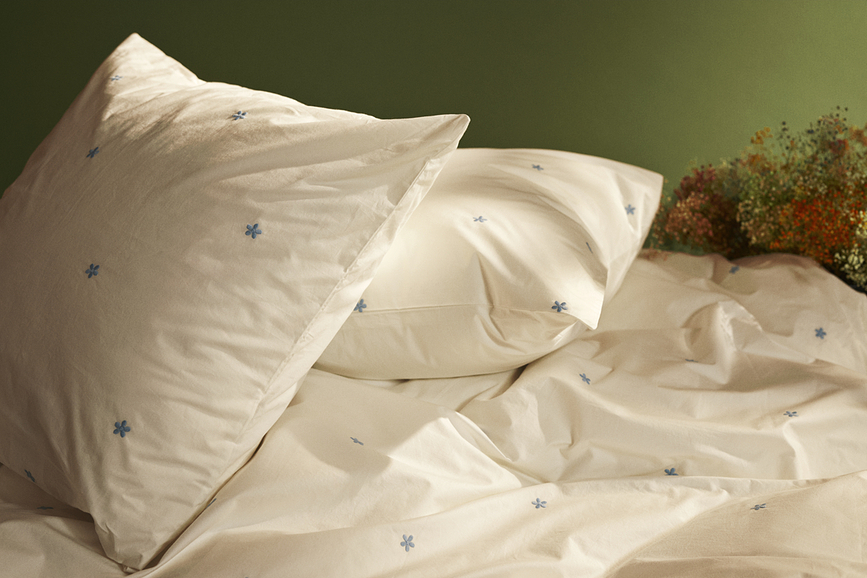 Daisy Posteljina 220 x 220 cm bijela s 2 jastučnice 50 x 60 cm